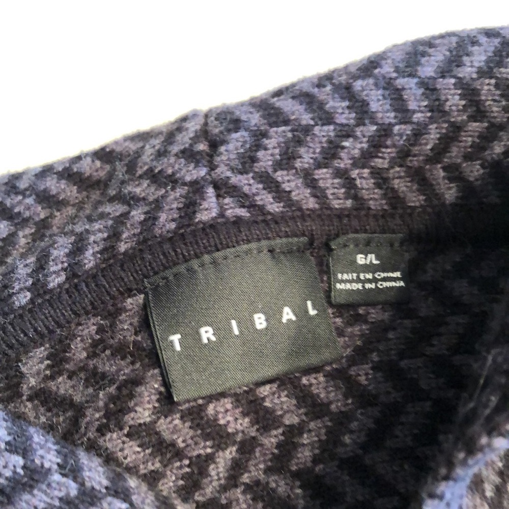 Sweater - Picture 2 of 4